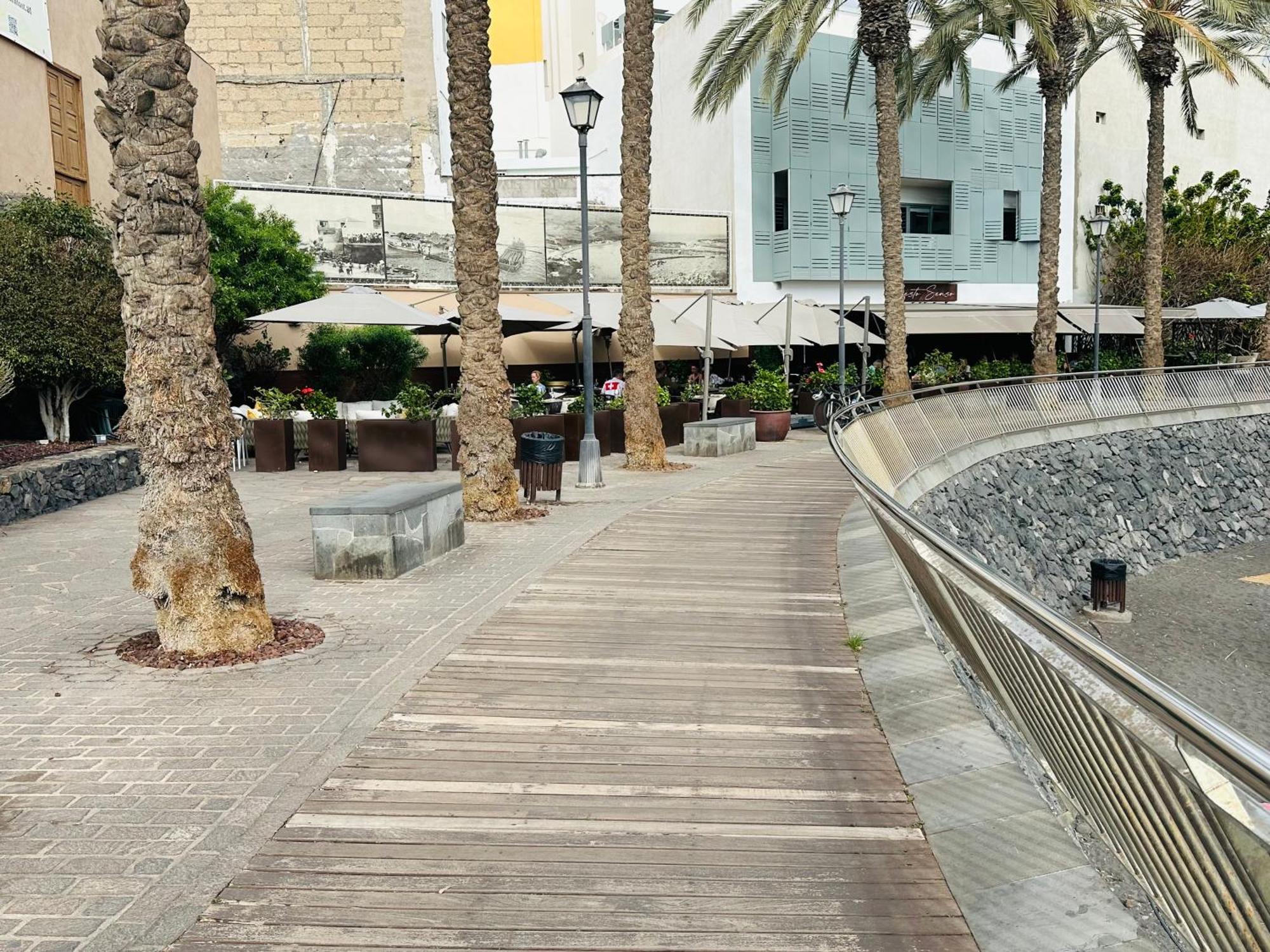 Apartamento Brisas Del Sur - Oasis Tenerife Sur Playa de San Juan  Bagian luar foto