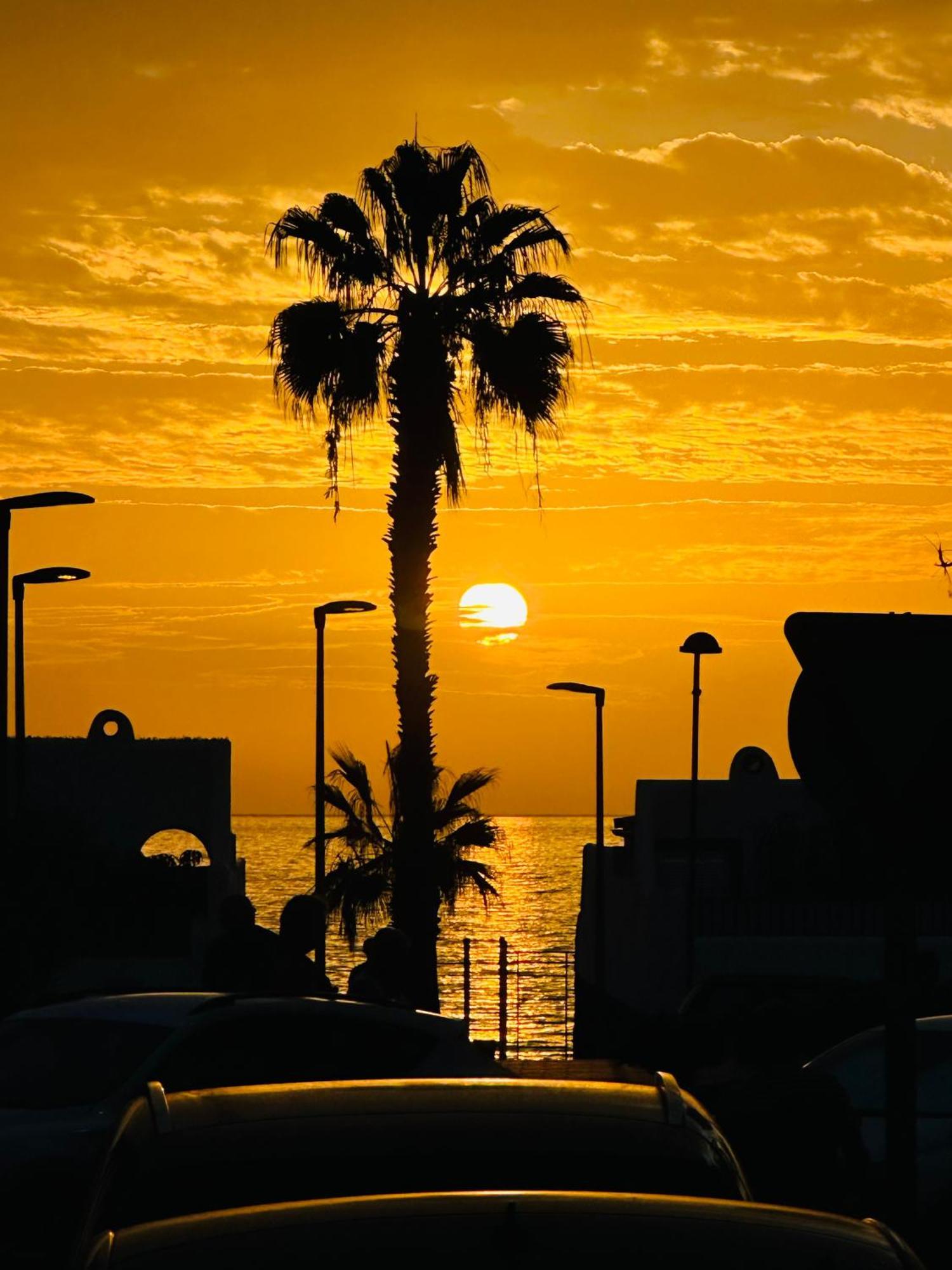 Apartamento Brisas Del Sur - Oasis Tenerife Sur Playa de San Juan  Bagian luar foto